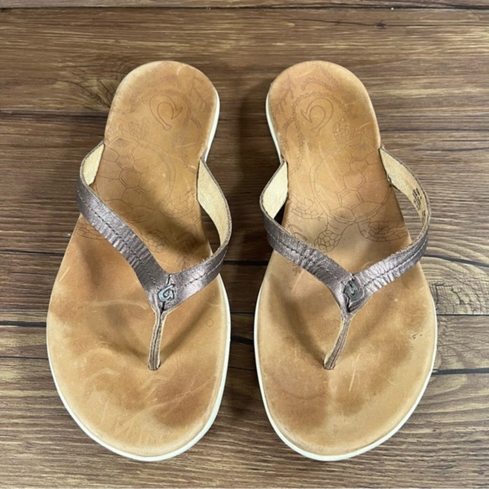 Olukai Honu Rose Gold Leather Flip Flops Sandals Women’s Size 9